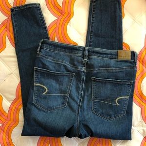 AMERICAN EAGLE SKINNY JEANS